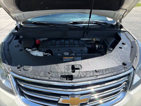 Used 2013 Chevrolet Traverse LT FWD image 26