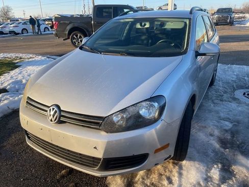 Used 2013 Volkswagen Jetta SportWagen image 3