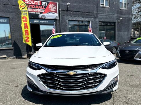 Used 2024 Chevrolet Malibu LT FWD image 2