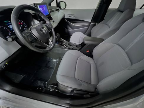 Used 2025 Toyota Corolla SE image 15