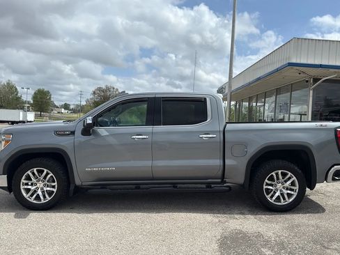Used 2020 GMC Sierra 1500 SLT image 2