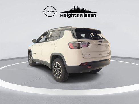 Used 2024 Jeep Compass Trailhawk image 6