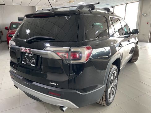 Used 2018 GMC Acadia SLT w/ LPO, Black Accent Package image 9