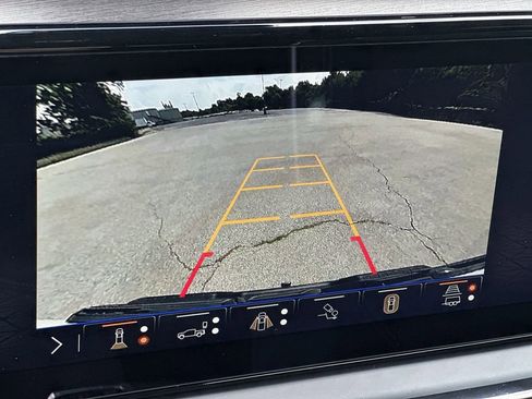 Used 2025 GMC Sierra 1500 AT4X image 15