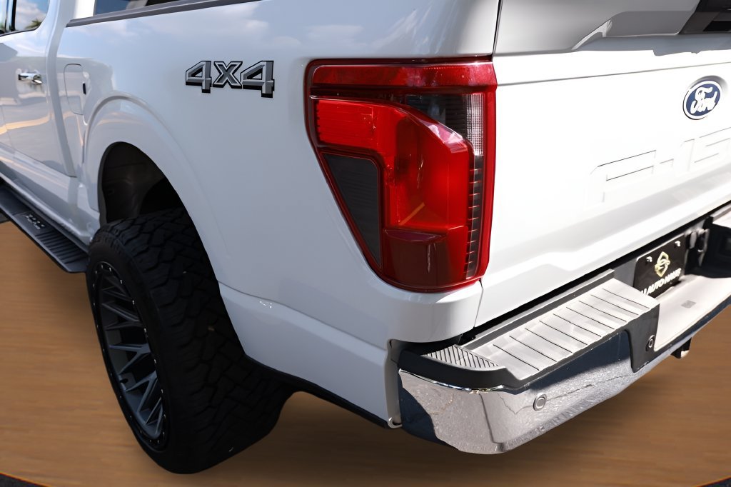 Used 2025 Ford F150 XLT w/ Equipment Group 301A Standard AWD/4WD image 9