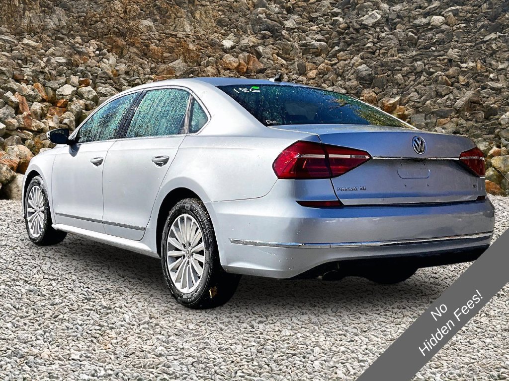 Used 2016 Volkswagen Passat 1.8T SE FWD image 11
