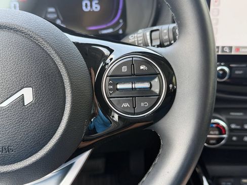 Used 2025 Kia Soul EX FWD image 25
