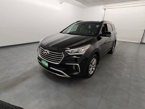 Used 2017 Hyundai Santa Fe Limited w/ Cargo Package image 2