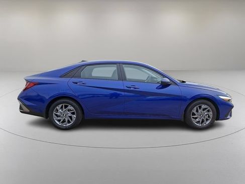 Certified 2024 Hyundai Elantra SEL FWD image 12
