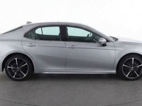 Used 2018 Toyota Camry XSE w/ Driver Assist Package FWD image 3