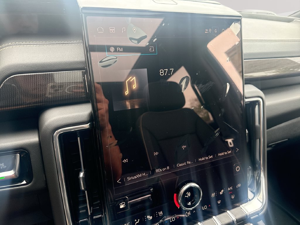 New 2026 GMC Yukon Elevation w/ Elevation Premium Package AWD/4WD image 13