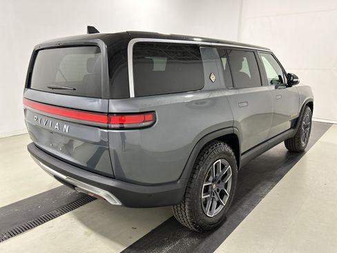Used 2022 Rivian R1S Launch Edition AWD/4WD image 5