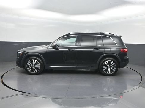 Used 2024 Mercedes-Benz GLB 250 image 2