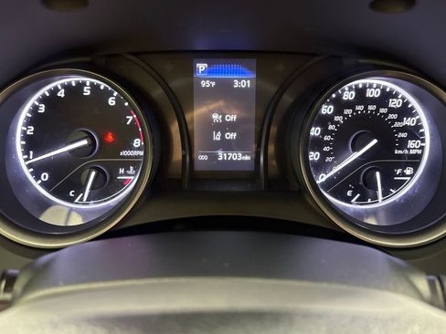 Used 2023 Toyota Camry SE FWD image 15