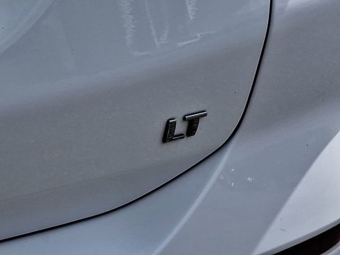 Certified 2023 Chevrolet Equinox LT FWD image 29