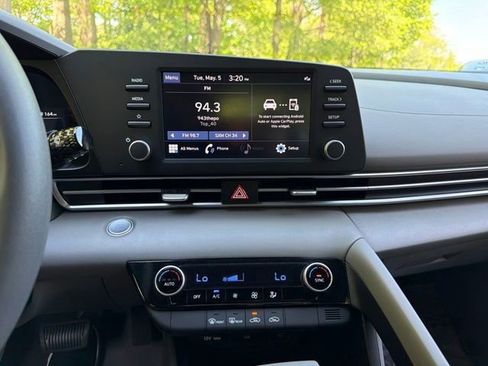 Certified 2023 Hyundai Elantra SEL FWD image 23