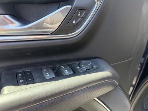 Used 2023 GMC Yukon SLT AWD/4WD image 19