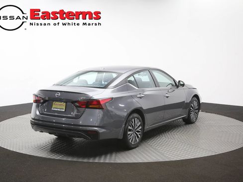 Used 2024 Nissan Altima 2.5 SV AWD/4WD image 41