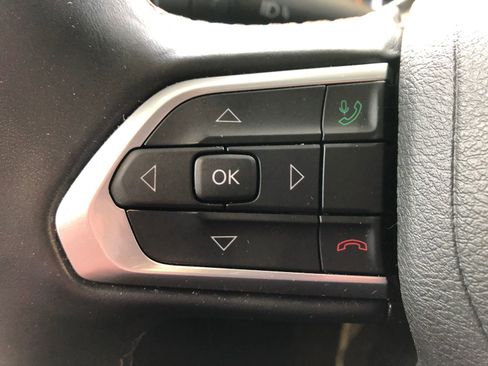 Used 2022 Jeep Compass Limited AWD/4WD image 31