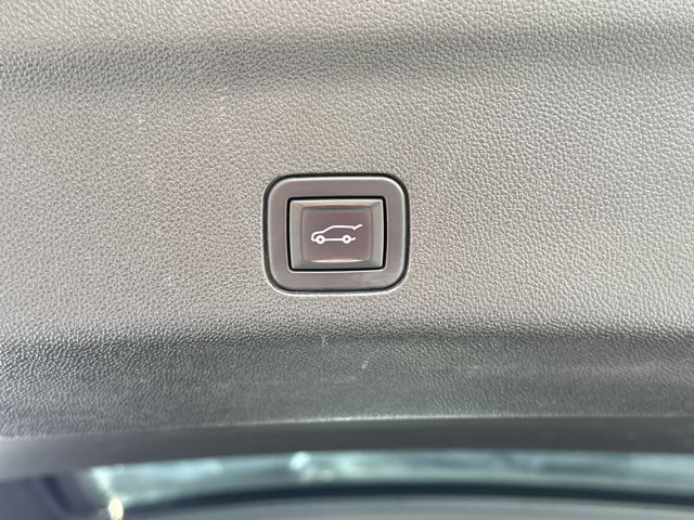 Used 2021 GMC Yukon SLT RWD image 12