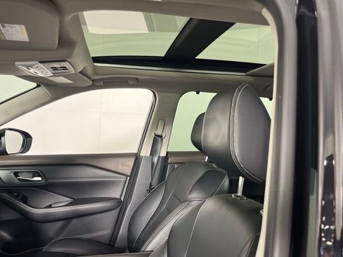 Used 2023 Nissan Rogue SL w/ SL Premium Package image 24