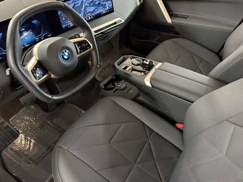 Used 2024 BMW iX xDrive50 w/ Sport Package AWD/4WD image 11