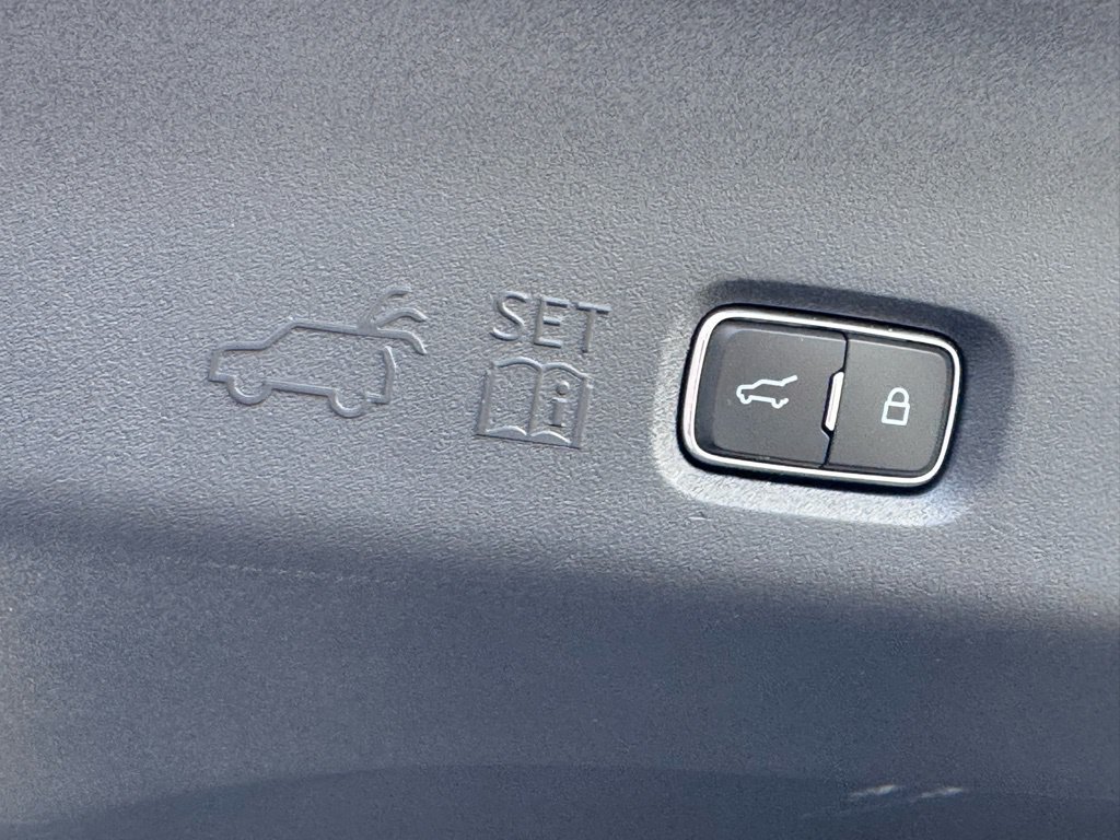 Used 2025 Ford Expedition Platinum AWD/4WD image 28