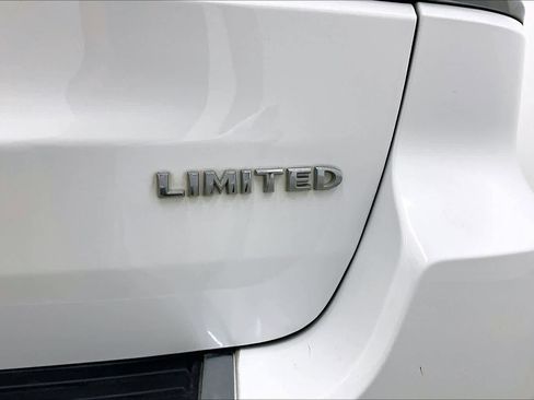 Used 2018 Jeep Grand Cherokee Limited RWD image 31