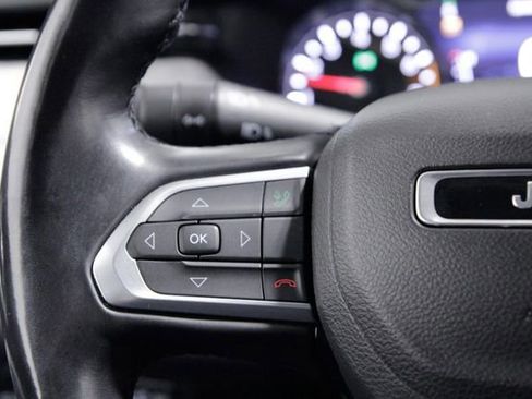 Used 2022 Jeep Compass Latitude image 29