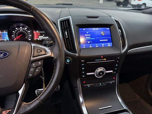 Used 2019 Ford Edge ST w/ Convenience Package image 23