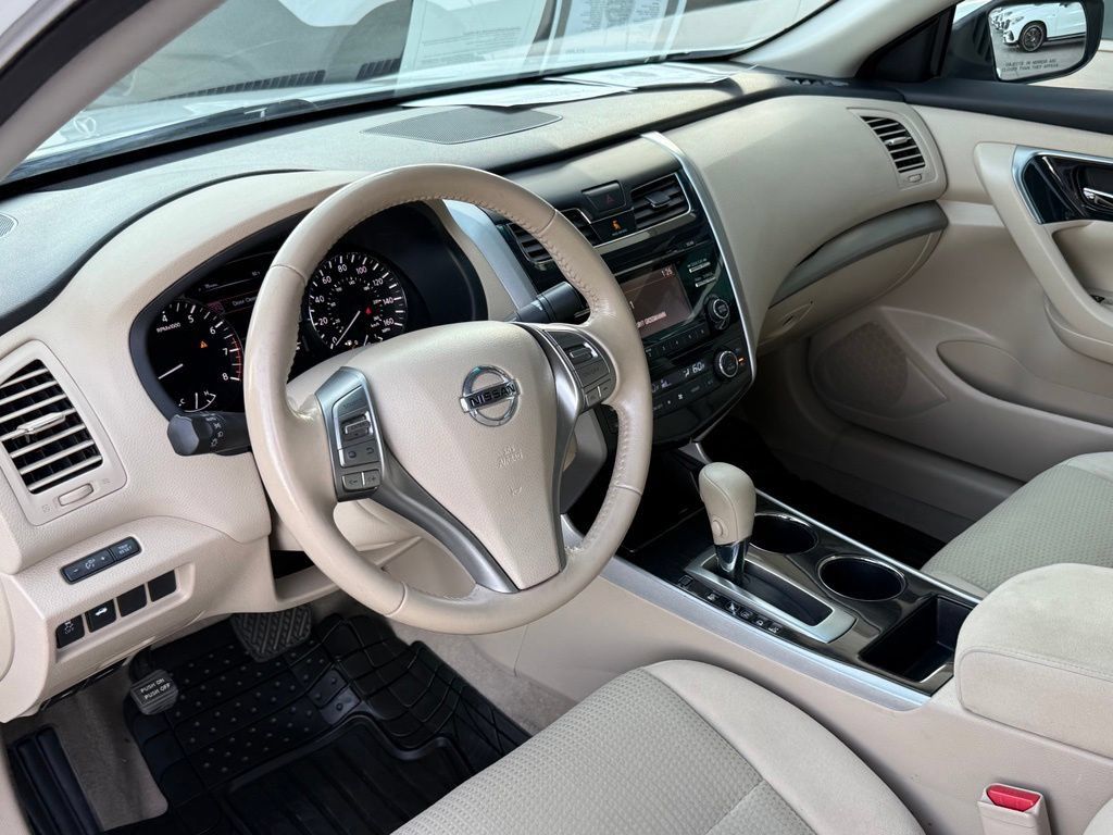 Used 2014 Nissan Altima 2.5 SV FWD image 18