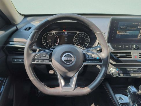 Used 2023 Nissan Altima 2.0 SR FWD image 24
