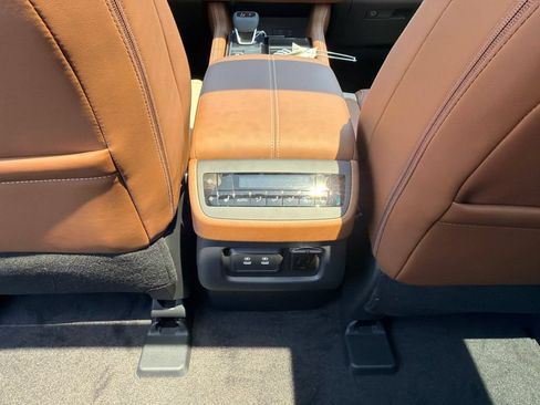 New 2026 Nissan Pathfinder Platinum AWD/4WD image 20