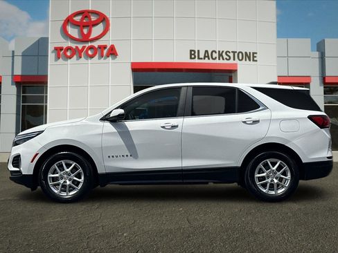 Used 2024 Chevrolet Equinox LT FWD image 6