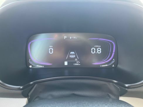 Used 2025 Kia Soul LX w/ LX Technology Package FWD image 15