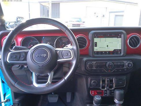 Used 2021 Jeep Wrangler Unlimited Rubicon AWD/4WD image 11
