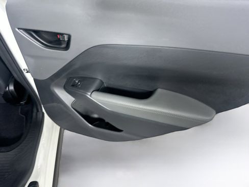 Used 2024 Subaru Crosstrek 2.0i Premium image 28