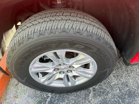 Used 2019 GMC Canyon SLE AWD/4WD image 11