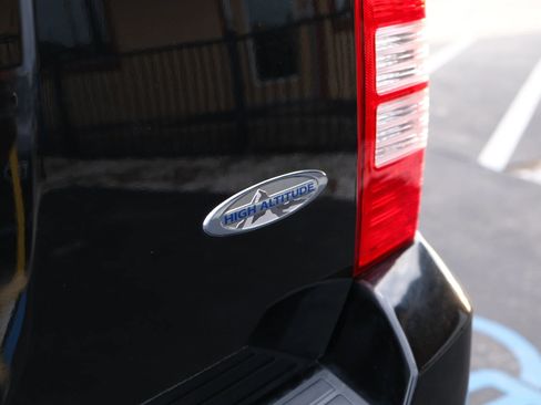 Used 2016 Jeep Patriot High Altitude image 17