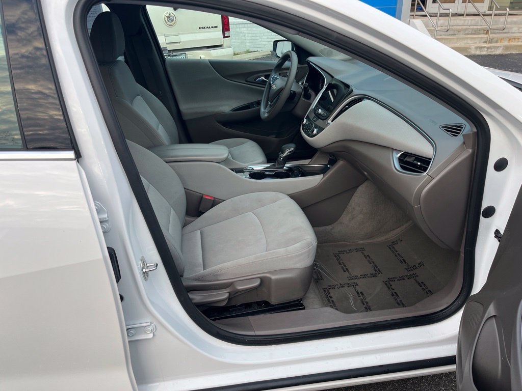 Used 2025 Chevrolet Malibu LT FWD image 51
