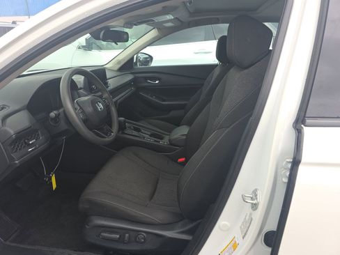 Used 2023 Honda Accord EX image 10