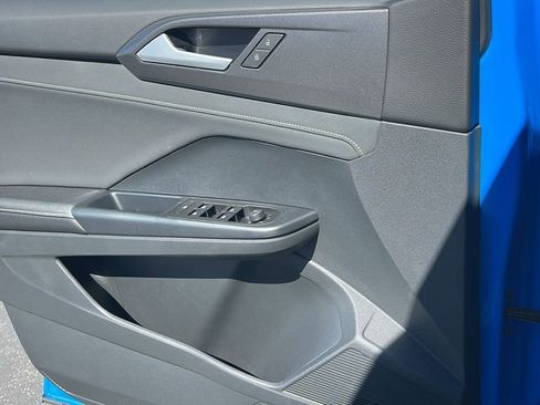 New 2025 Volkswagen Taos SE image 26