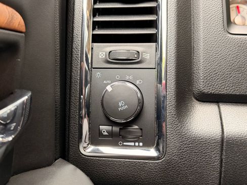 Used 2017 RAM 1500 Laramie Longhorn AWD/4WD image 21