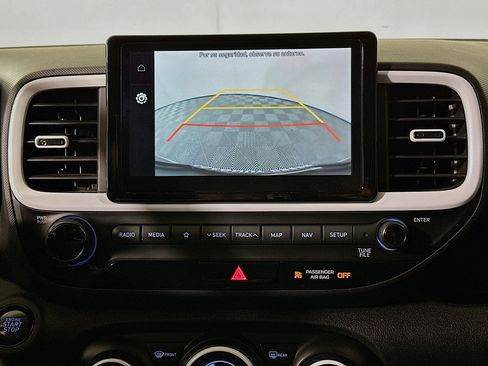 Used 2022 Hyundai Venue Limited w/ Cargo Package image 25