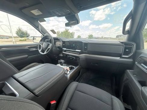 Used 2024 Chevrolet Silverado 1500 LT Trail Boss w/ Protection Package AWD/4WD image 29