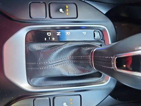 Used 2017 Hyundai Santa Fe Sport AWD/4WD image 23