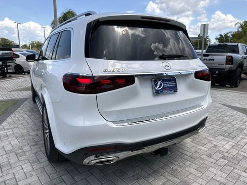 New 2026 Mercedes-Benz GLS 580 4MATIC image 9