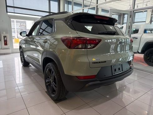 New 2026 Chevrolet TrailBlazer LT w/ Midnight Edition FWD image 4