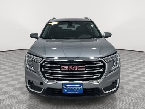 Used 2024 GMC Terrain SLT image 8