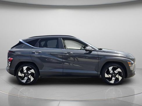 Used 2024 Hyundai Kona Limited FWD image 4